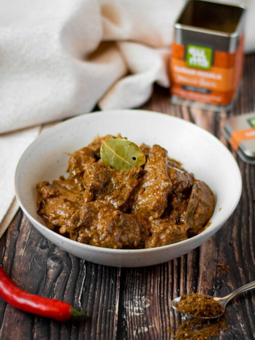 Slow cooked beef curry